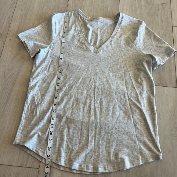 Lululemon women’s top size M - Picture 2 of 6
